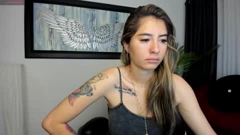 Snapshot of charlote_horny chatting on October 3, 11:40 am Charlote online show from October 3, 11:40 am