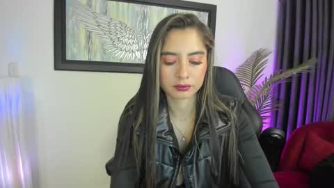 Snapshot of charlote_horny chatting on February 25, 10:42 pm Charlote online show from February 25, 10:42 pm