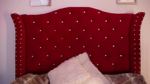 charlotte1_ls online show from March 3, 9:48 pm