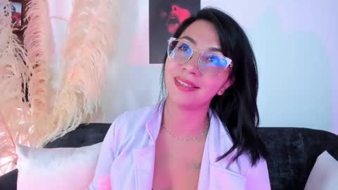 Snapshot of charlotte_2910 chatting on January 11, 5:29 pm charlotte online show from January 11, 5:29 pm