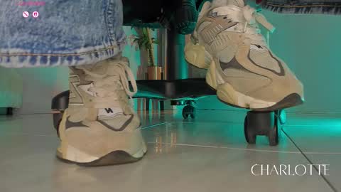 charlotte  grey online show from December 2, 7:56 pm