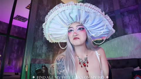 Charlotte online show from January 10, 7:41 pm