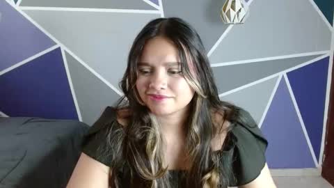 Snapshot of charlotte_greyx chatting on October 19, 6:12 pm Charlotte online show from October 19, 6:12 pm