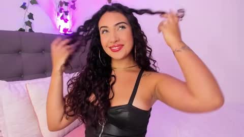 Snapshot of charlotte_jamees chatting on March 2, 2:08 am Charlotte james online show from March 2, 2:08 am