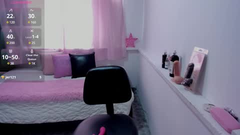 Laura online show from December 19, 6:01 pm