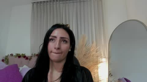 Charlotte   online show from May 26, 12:22 pm