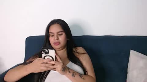 Charlotte and Eric online show from November 27, 4:20 am