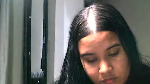 charlottequeen_21 online show from June 14, 2:00 am