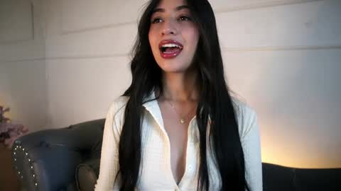 Lauren Rus online show from June 1, 12:28 pm