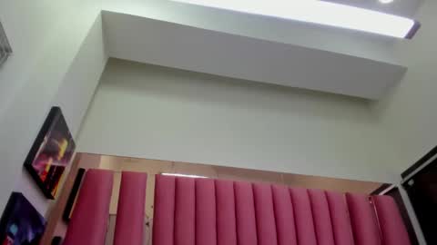 charlottestuart_ online show from April 10, 7:46 am