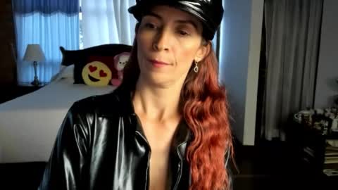 Charlotte online show from February 12, 10:57 pm