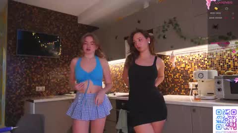 my fansly Charming daisy              My Wishlist  for new toys     online show from October 28, 8:26 am