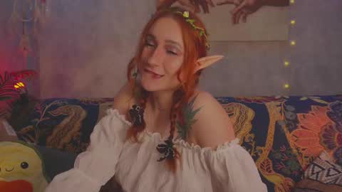 Snapshot of charming_lilly chatting on September 16, 4:32 pm Lissa online show from September 16, 4:32 pm