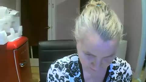 chealsiek online show from September 30, 6:51 pm