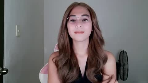 chelly4u69 online show from July 8, 9:46 am