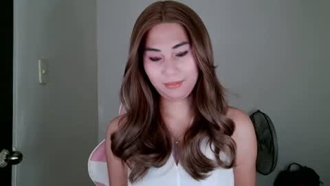 chelly4u69 online show from July 23, 1:08 am