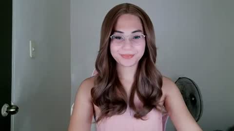 chelly4u69 online show from July 15, 10:14 pm