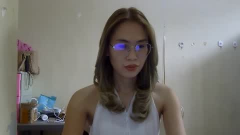 chelly4u69 online show from September 19, 5:11 am