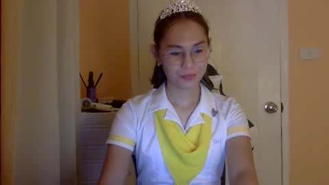 chelly4u69 online show from December 20, 5:58 am