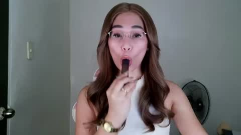 chelly4u69 online show from July 11, 12:04 am