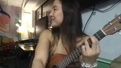 chellybear101 online show from January 18, 4:59 am