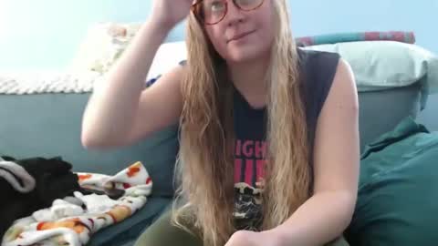 Snapshot of chelseasentra1 chatting on February 26, 4:38 pm Chelsea online show from February 26, 4:38 pm