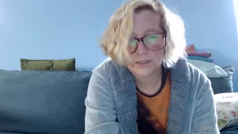 Snapshot of chelseasentra1 chatting on September 10, 3:02 pm Chelsea online show from September 10, 3:02 pm