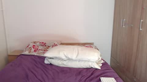 Snapshot of cherry_pie95 chatting on September 19, 6:50 am Sherry online show from September 19, 6:50 am