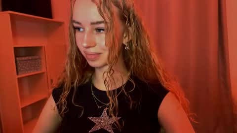 Evie online show from November 20, 4:26 pm