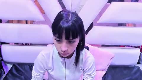 cherrysweetl_ online show from June 11, 12:58 pm