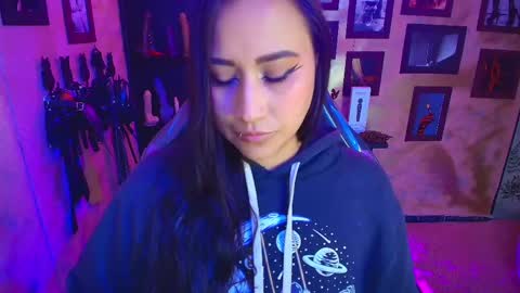Snapshot of cherryy_bombshelll chatting on October 7, 4:03 pm cherry online show from October 7, 4:03 pm