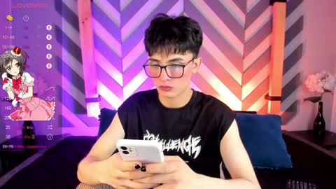 Snapshot of cherryy_boy chatting on January 24, 12:41 pm Matias online show from January 24, 12:41 pm