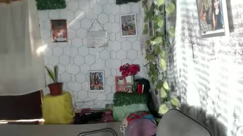 Snapshot of chescahotxxxl chatting on October 5, 11:56 pm chescahotxxxl online show from October 5, 11:56 pm