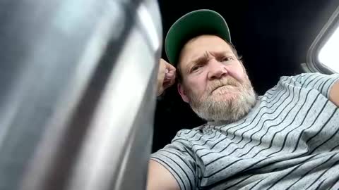 Snapshot of chevy_man1972 chatting on February 14, 5:36 pm chevy_man1972 online show from February 14, 5:36 pm