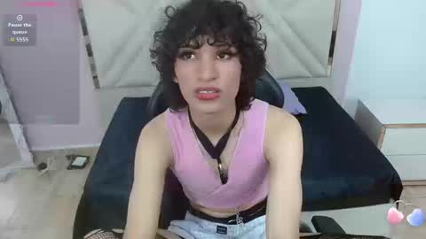 Snapshot of chipi_tay chatting on September 23, 9:54 pm chipi_tay online show from September 23, 9:54 pm