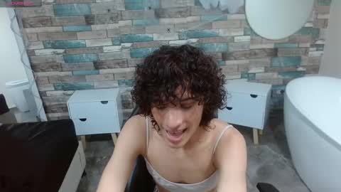 chipi_tay online show from November 24, 7:12 pm