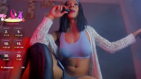 chloe_cooperr online show from November 6, 10:57 pm