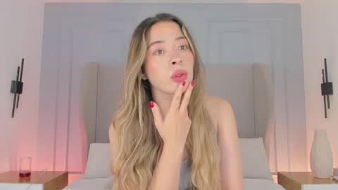 Chloe online show from June 5, 12:54 pm