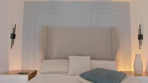 Chloe online show from April 10, 12:10 pm