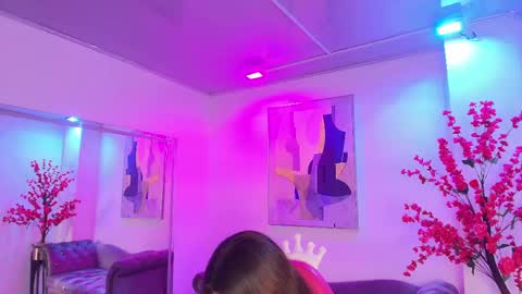 Chloe online show from April 18, 11:34 am