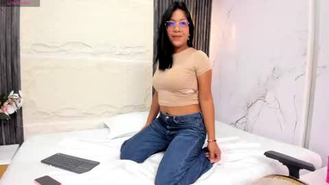 CHLOE online show from May 20, 12:11 pm