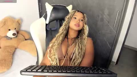 chloe online show from July 23, 12:46 am