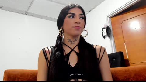 Snapshot of chloe_evanx_ chatting on January 14, 7:32 pm Chloe Evanx  online show from January 14, 7:32 pm