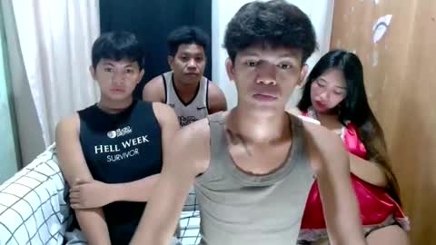 chloe and harlot online show from November 17, 3:36 pm