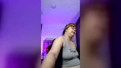chloe_prg online show from June 26, 5:02 am