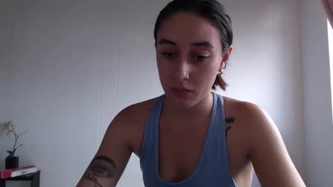 Chloe  online show from March 20, 9:09 pm