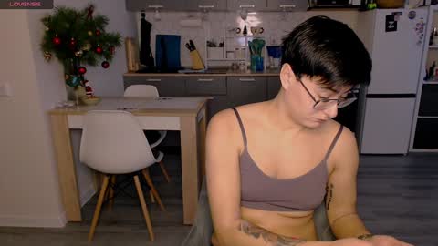 Eva and Sandra online show from January 5, 10:21 am