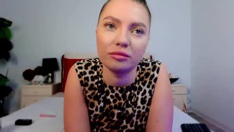 Chloe online show from March 13, 6:16 am