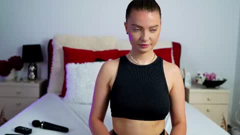 Chloe online show from June 12, 5:39 am
