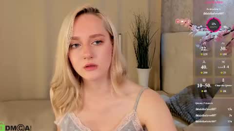 Chloe Deccker online show from July 27, 1:58 am